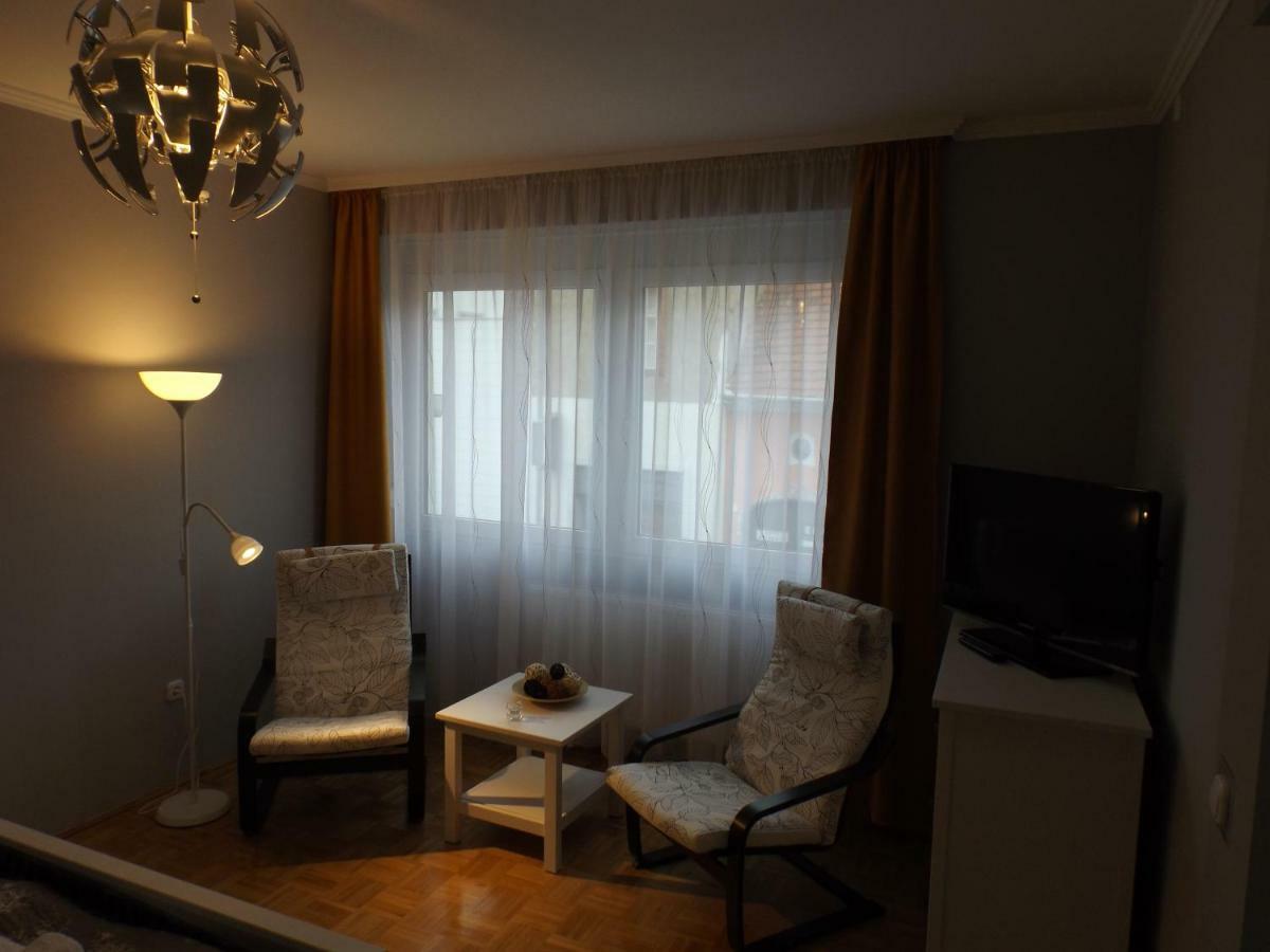 Vitalis Apartman Eger Luaran gambar