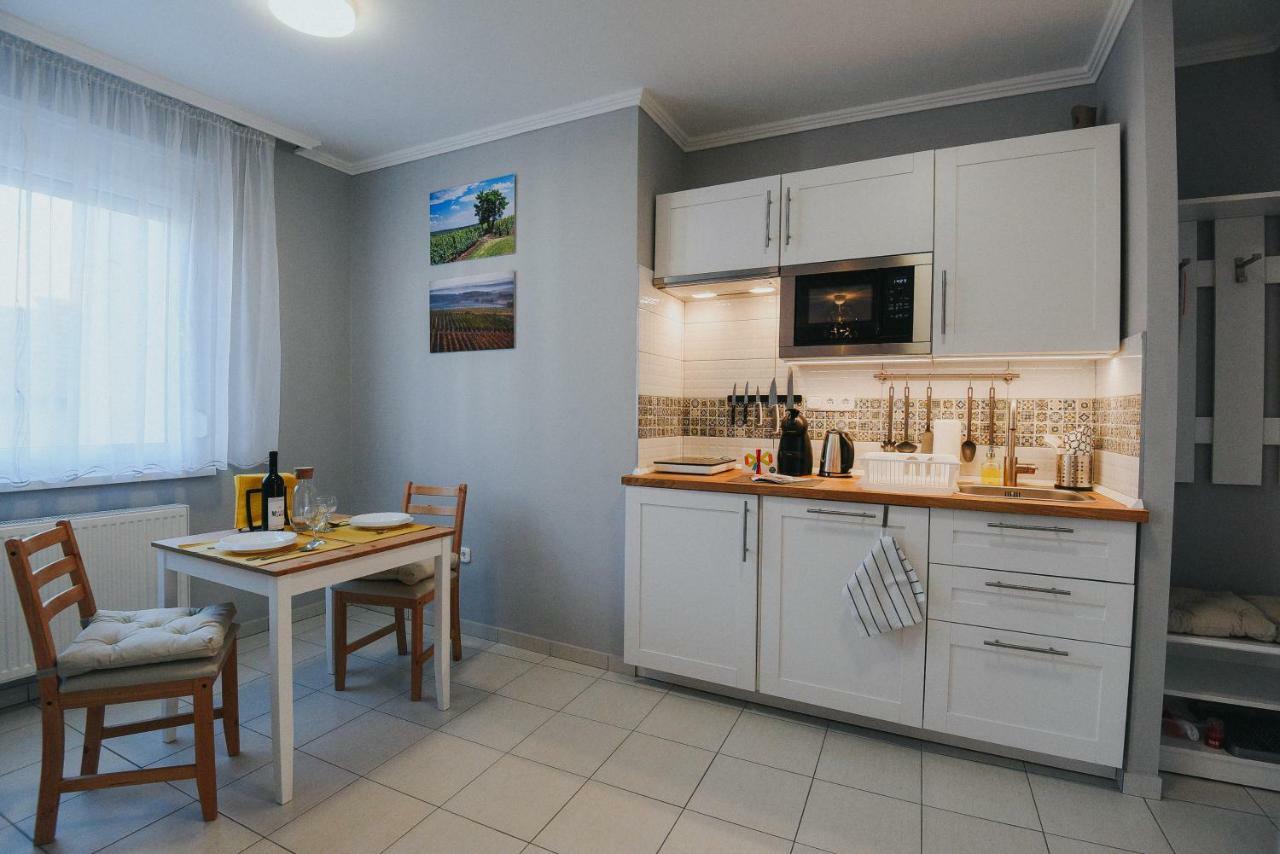 Vitalis Apartman Eger Luaran gambar