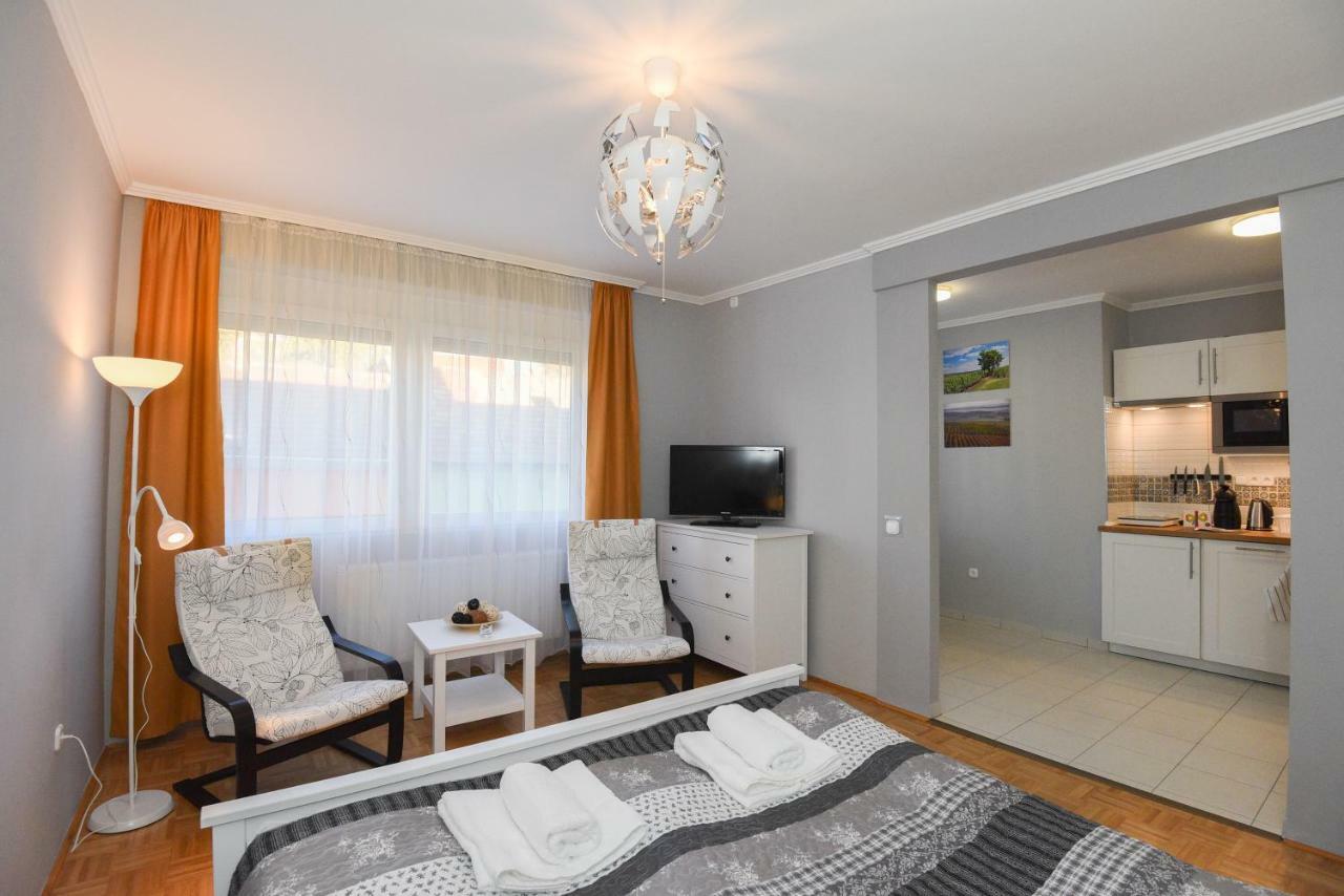 Vitalis Apartman Eger Luaran gambar