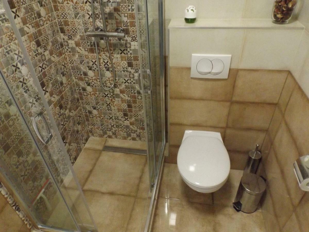Vitalis Apartman Eger Luaran gambar
